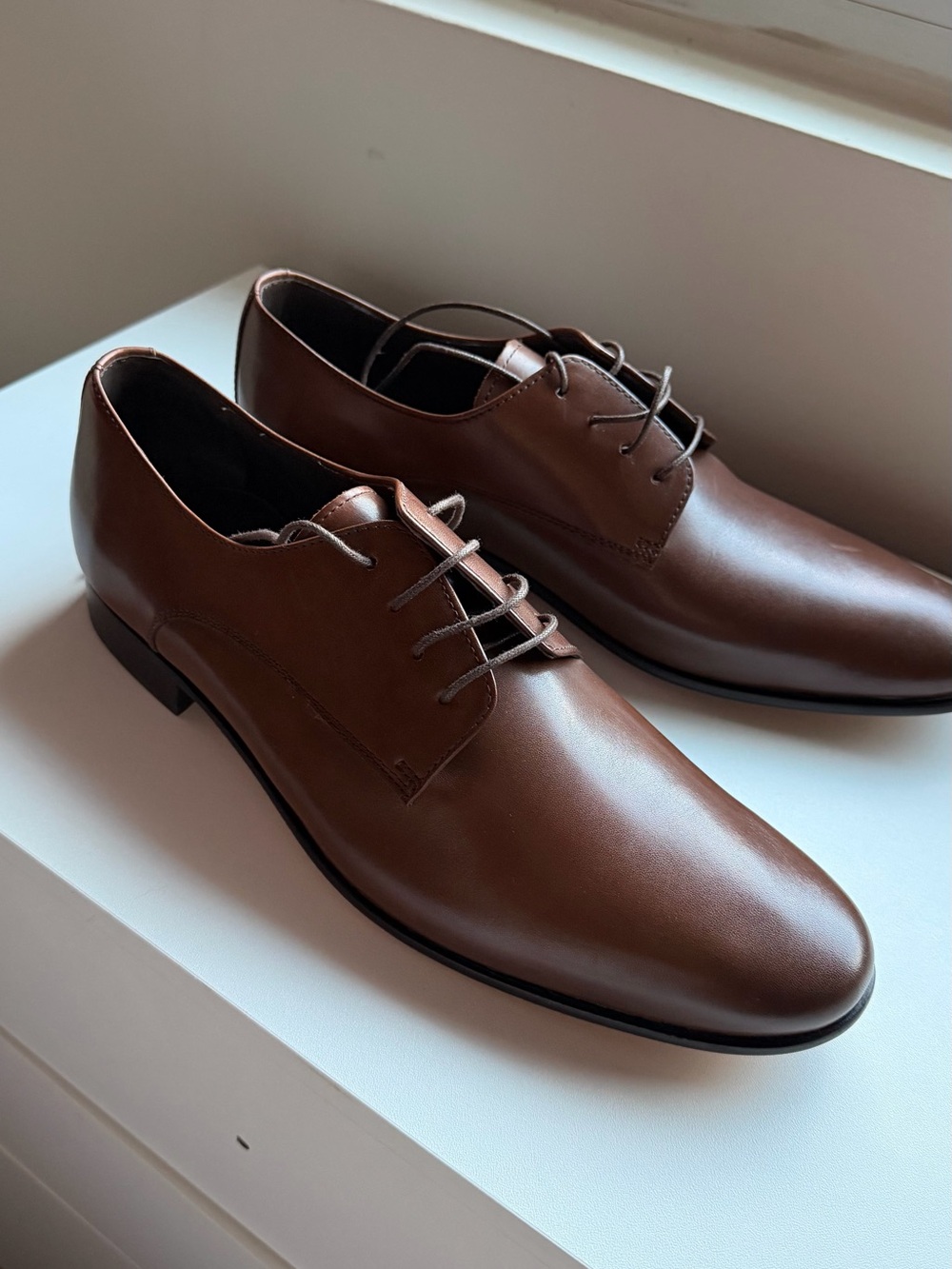 Banana Republic Men's Brown Leather Derby Shoes